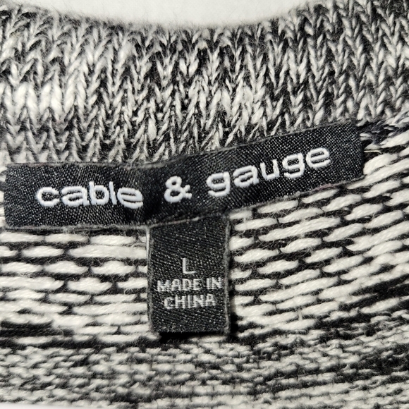 Cable & Gauge Large cowl neck womens Sweater - Picture 4 of 8